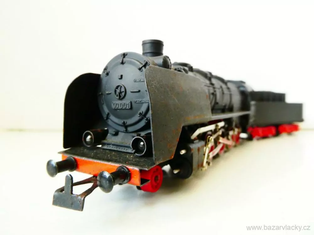 H0 PIKO Parní lokomotiva BR 50 001 DR s tendrem  OSVĚTLENÁ PĚKNÝ STAV