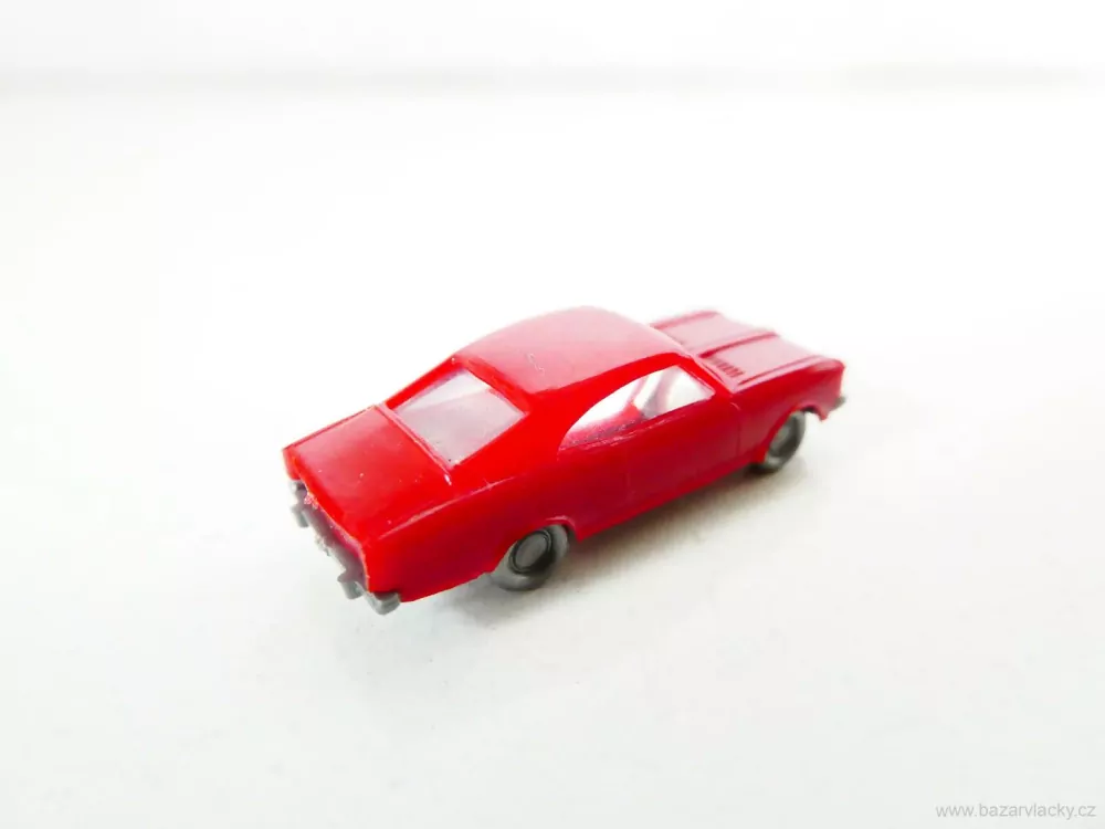 N Osobní automobil OPEL REKORD červený TOP STAV