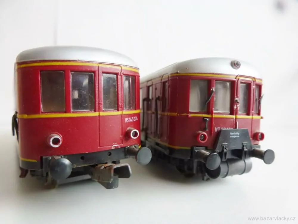 H0 PIKO Dieselová motorová souprava - Motorový vůz VT 33 106 1/2. tř. + vůz VS 145 074 1/2.tř. DB OSVĚTLENÁ TOP STAV