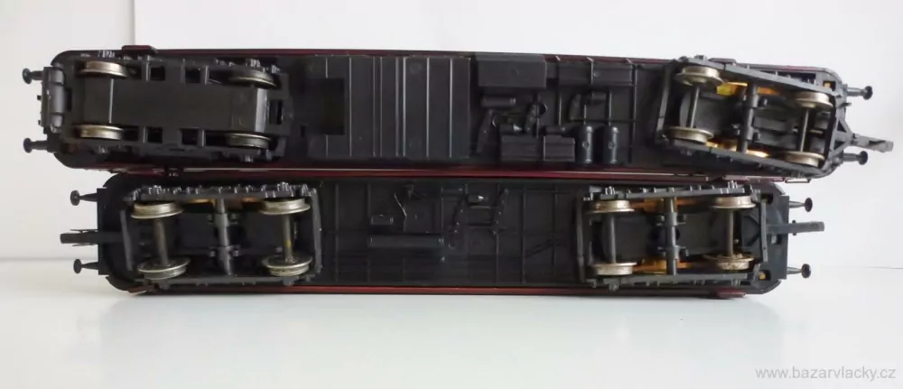 H0 PIKO Dieselová motorová souprava - Motorový vůz VT 33 106 1/2. tř. + vůz VS 145 074 1/2.tř. DB OSVĚTLENÁ TOP STAV
