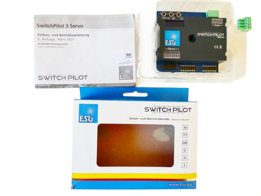 ESU 51832 SWITCH PILOT 3 Servo – DCC dekodér pro 8 servomotorů NOVÝ v krabičce s návodem