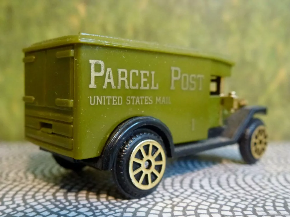 H0 Nákladní automobil - dodávka PARCEL POST