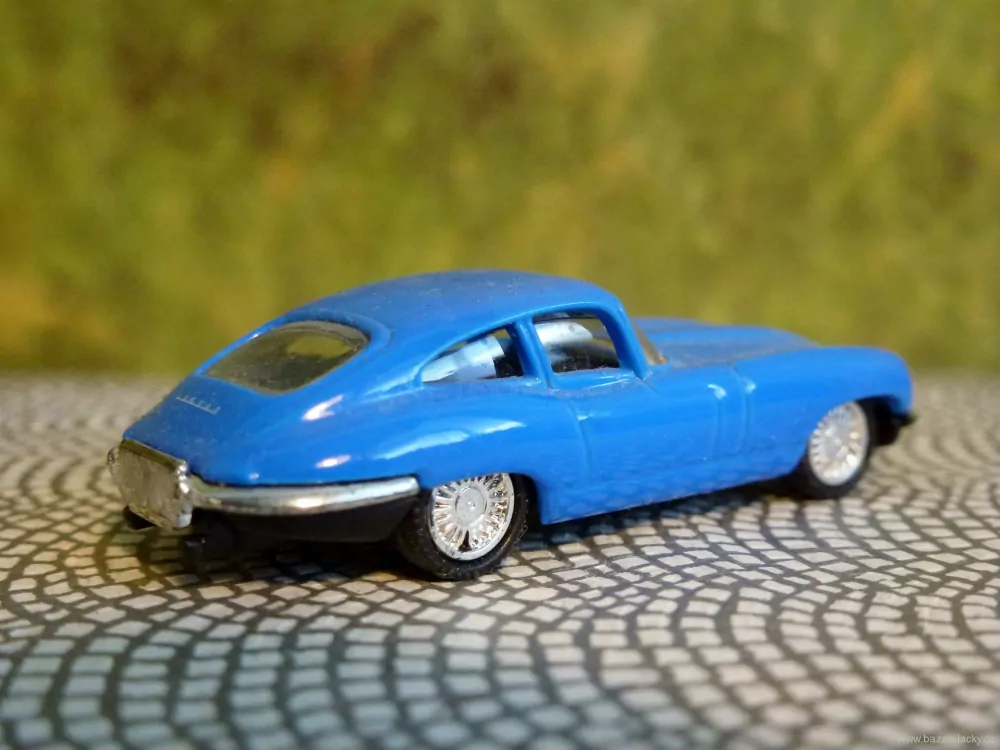 H0 Osobní automobil