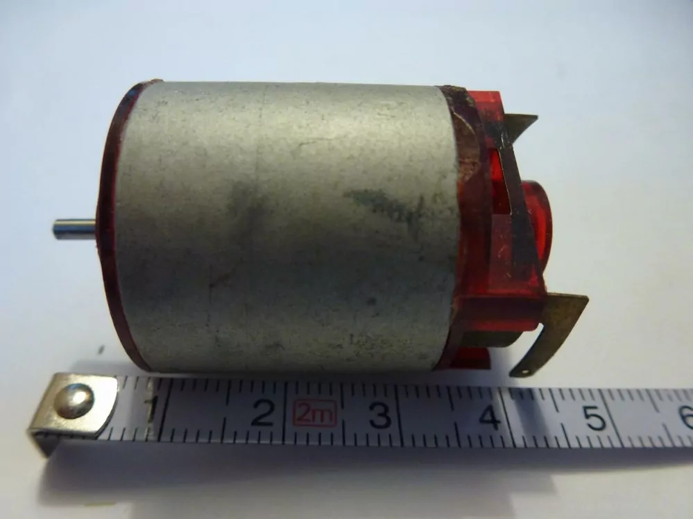 H0 - Motor do lokomotivy