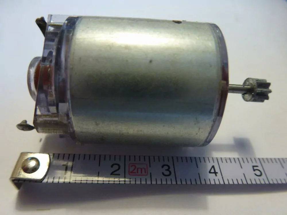 H0 - Motor do lokomotivy