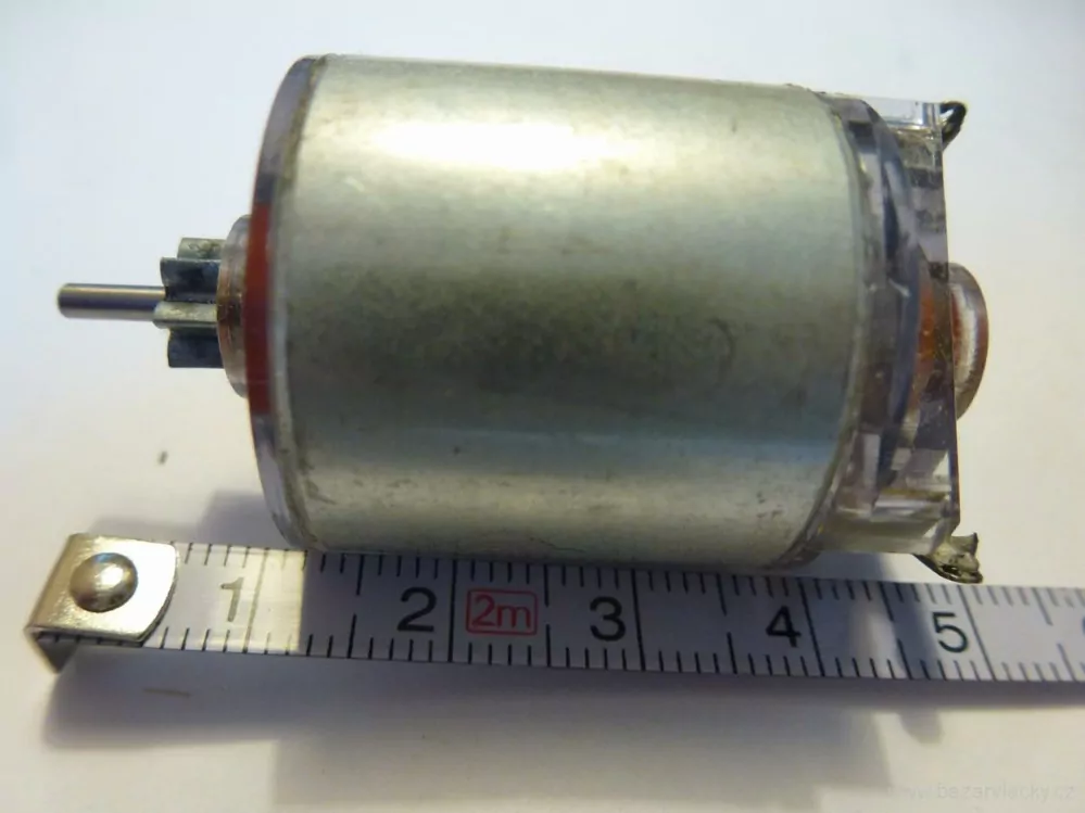H0 - Motor do lokomotivy