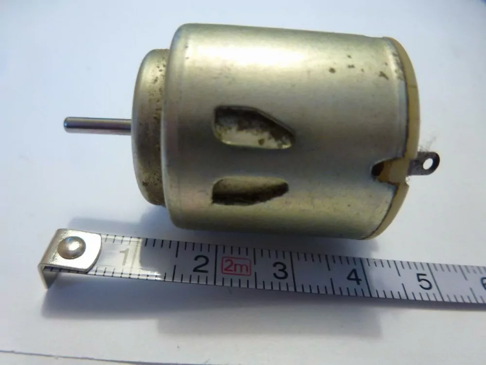 H0 - Motor do lokomotivy