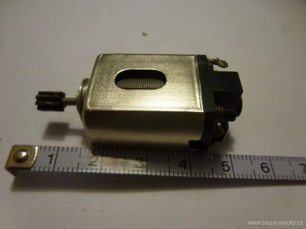H0 - Motor do lokomotivy