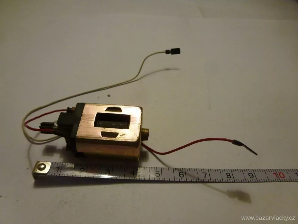 H0 - Motor do lokomotivy