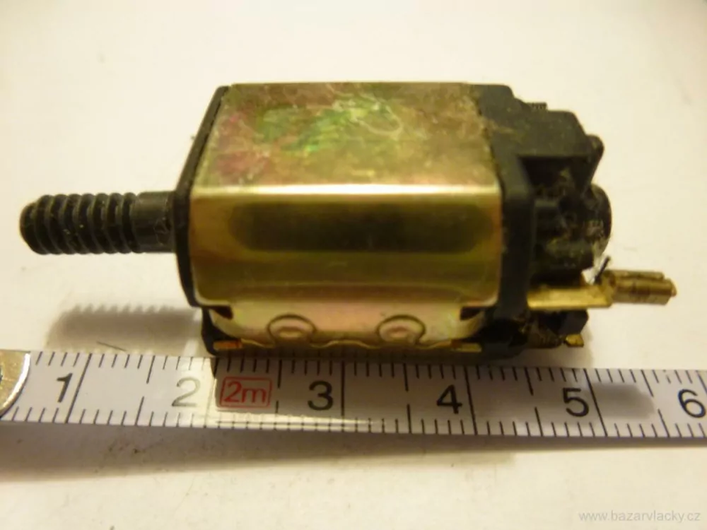 H0 - Motor do lokomotivy