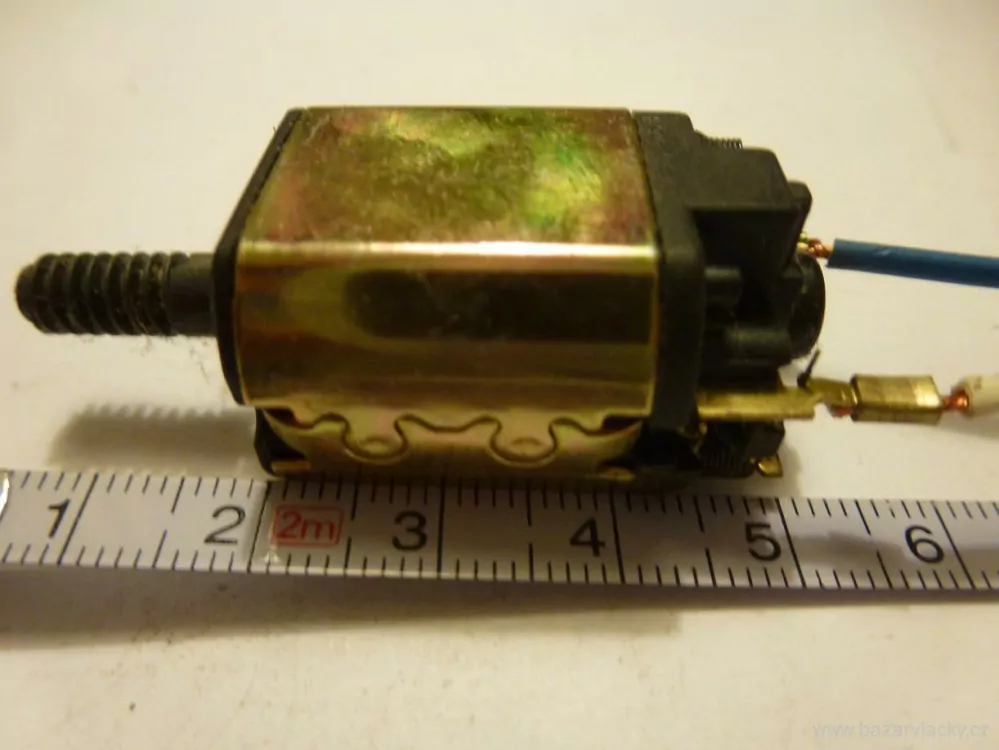 H0 - Motor do lokomotivy