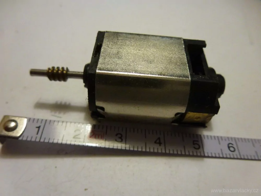 H0 - Motor do lokomotivy