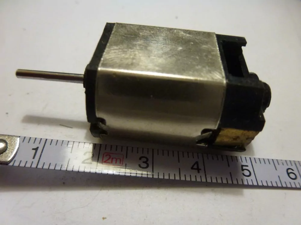 H0 - Motor do lokomotivy