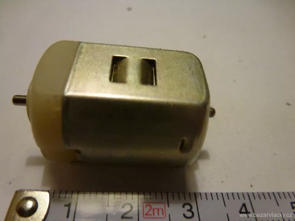 H0 - Motor do lokomotivy