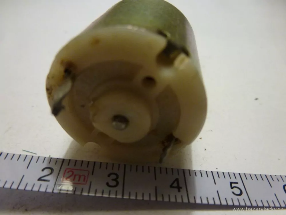 H0 - Motor do lokomotivy