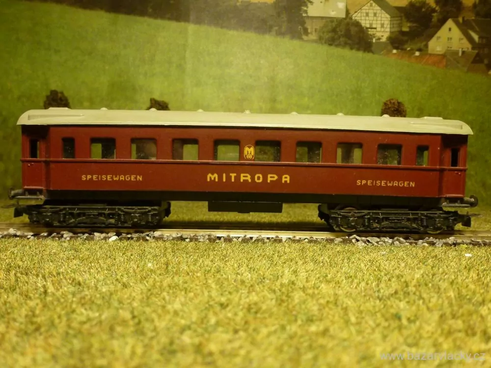 H0 SCHICHT- Osobní jídelní vůz MITROPA  osvětlený 