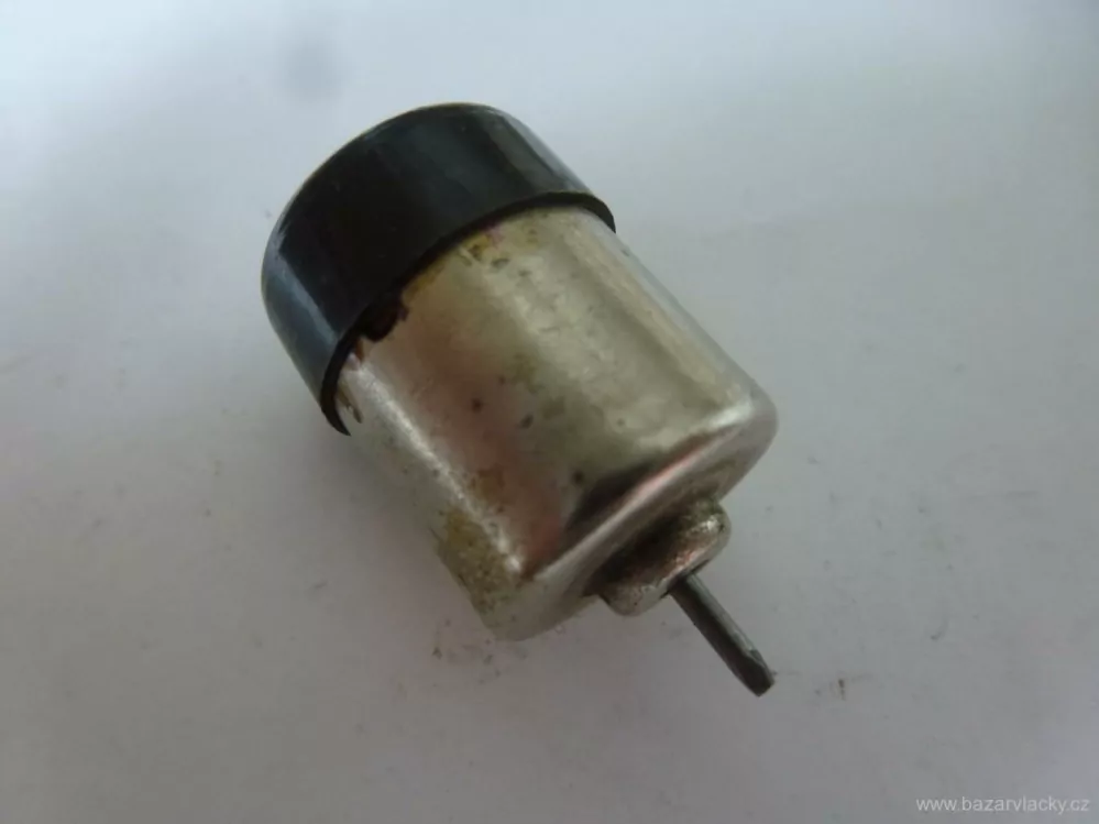Motor do lokomotivy