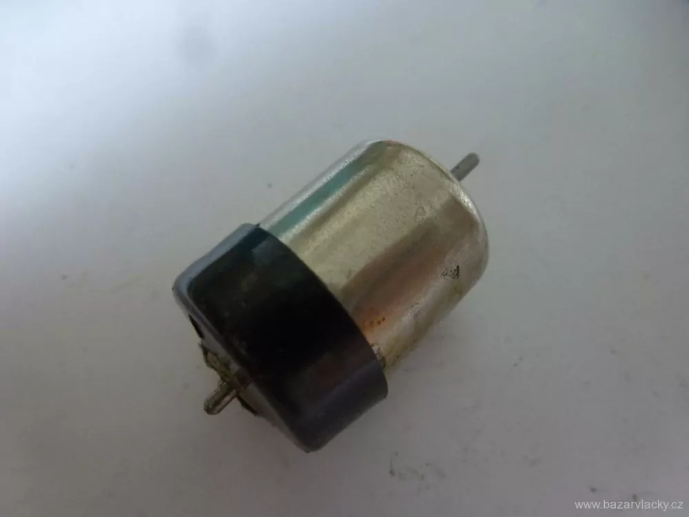 Motor do lokomotivy