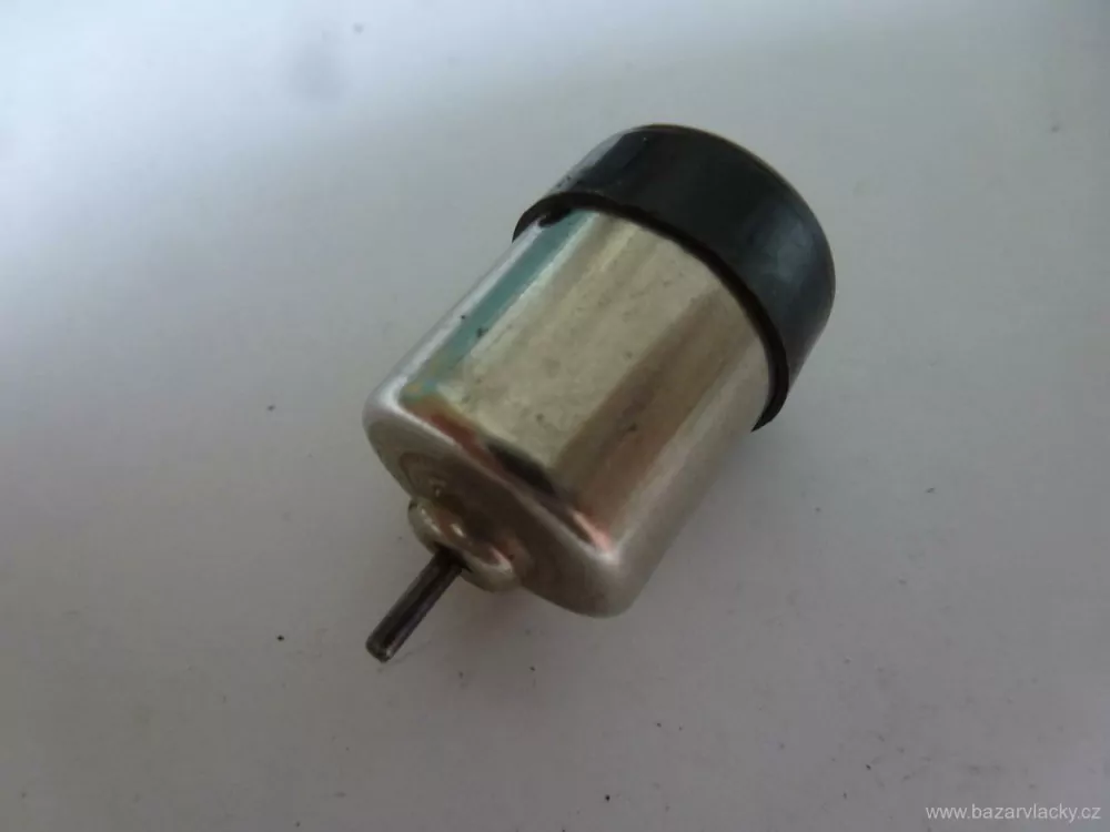 Motor do lokomotivy