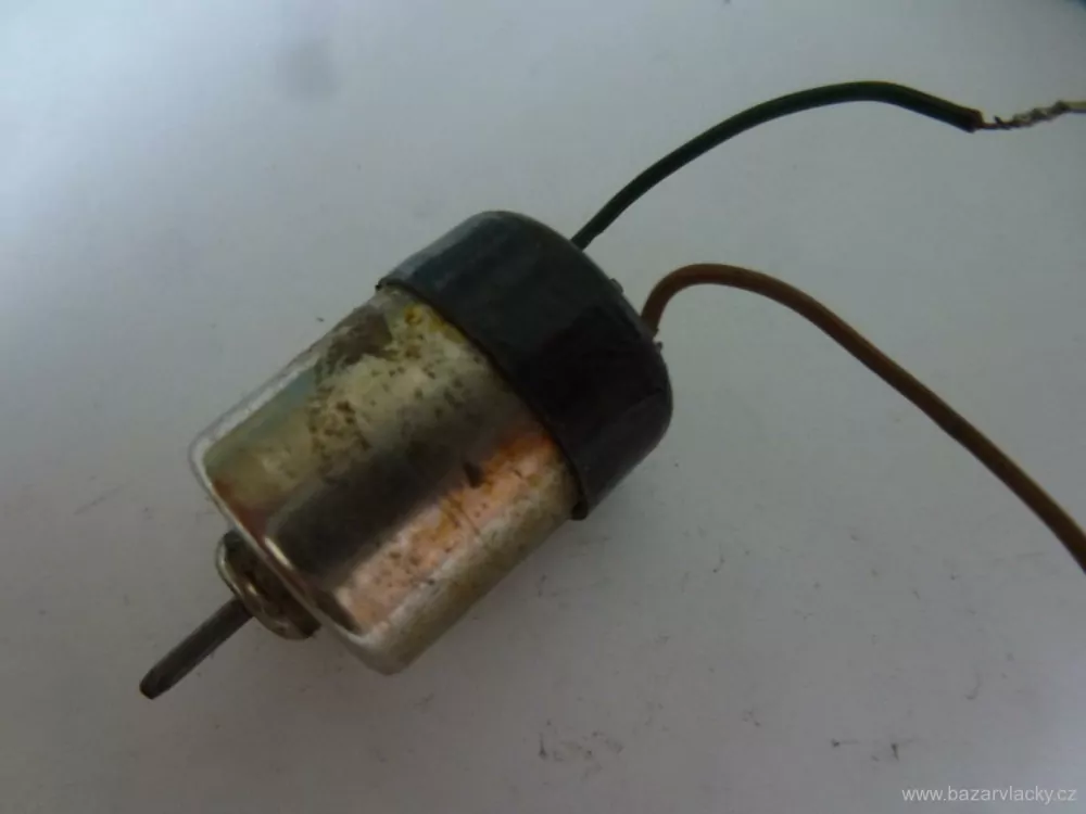 Motor do lokomotivy