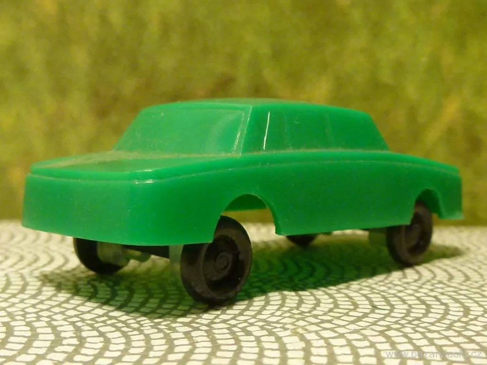 Osobní automobil zelený