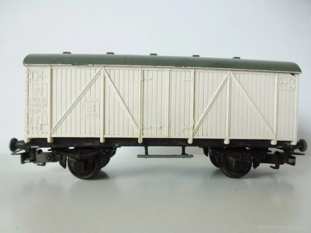 H0 KLEINBAHN Nákladní vůz krytý bílý EUROP