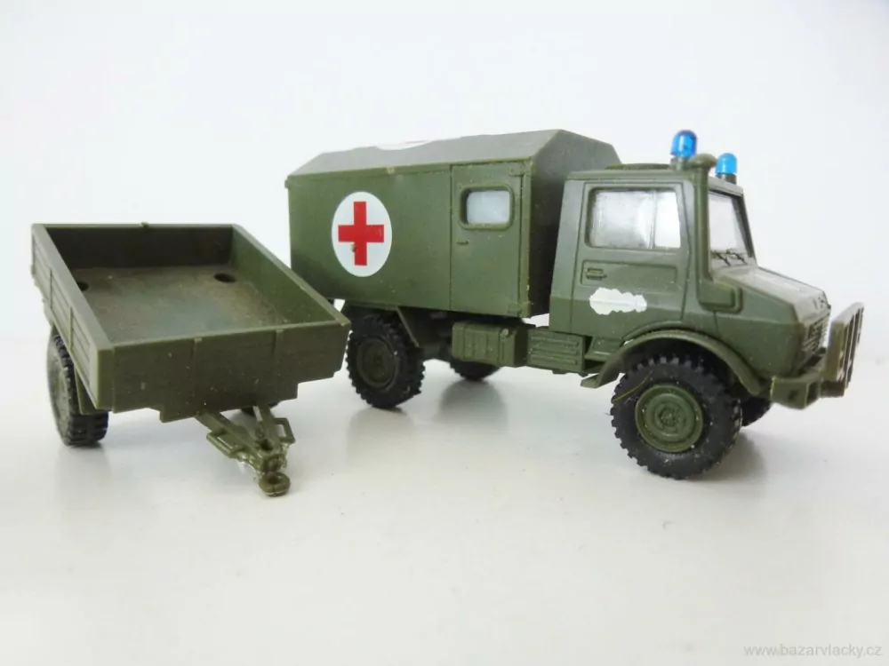 H0 Nákladní automobil - sanitka + přívěs