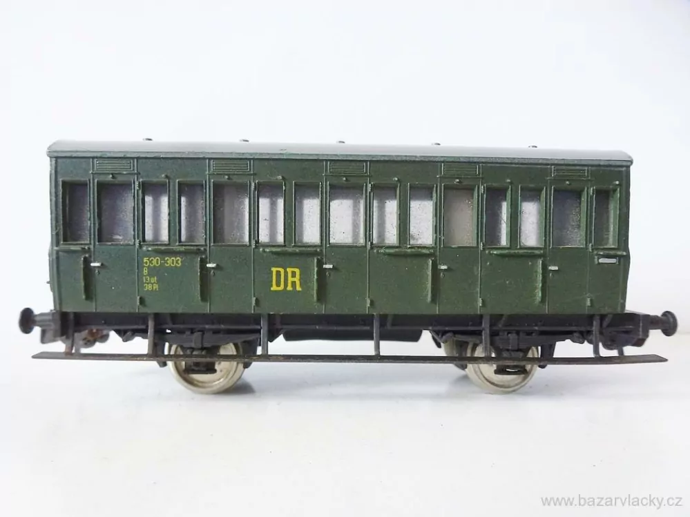 H0 PIKO Osobní vůz DR 530-303