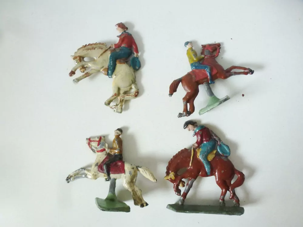 Cínový voják na koni - 4 ks