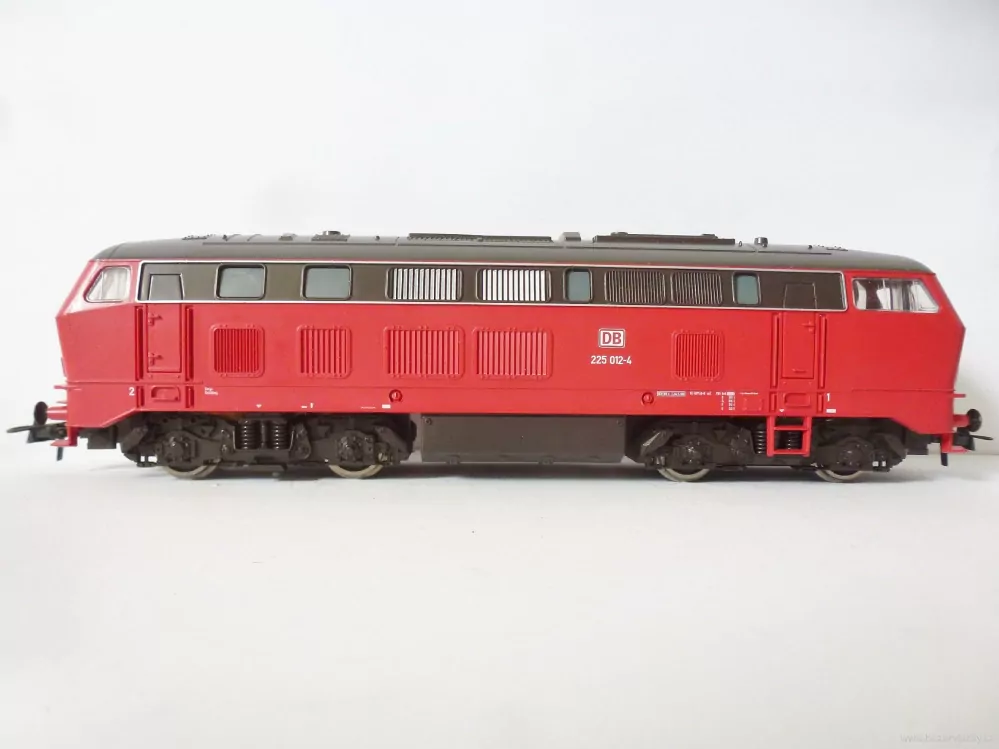 H0 ROCO - Dieselová lokomotiva BR 225 012-4 DB TOP STAV NOVÁ