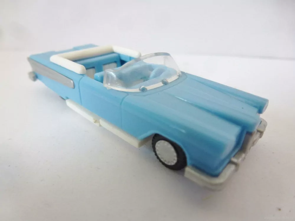 H0 Osobní automobil Cabriolet TOP STAV