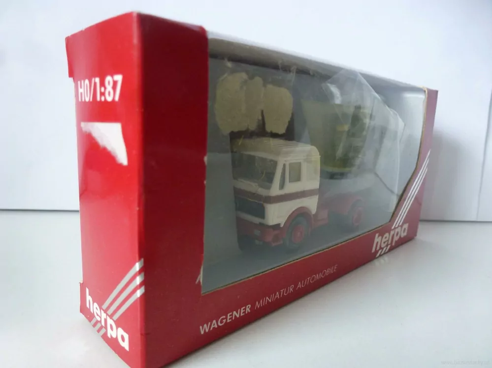 H0 Herpa Nákladní automobil návěs Mercedes s doplňky TOP STAV NOVÉ NEPOUŽITÉ