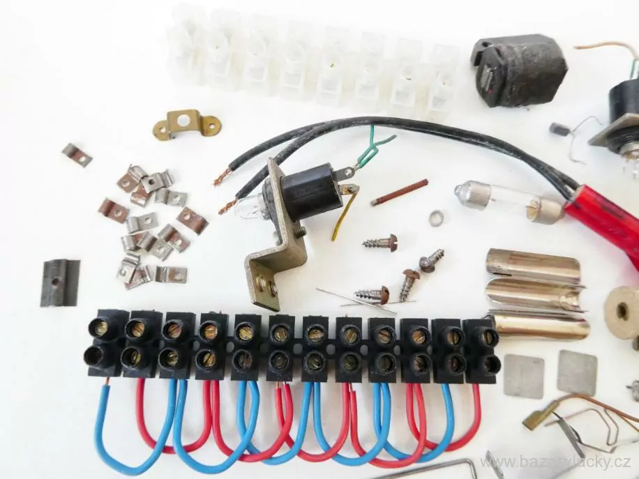 VELKÝ MIX SET Elektropříslušenství - vše, co je na foto