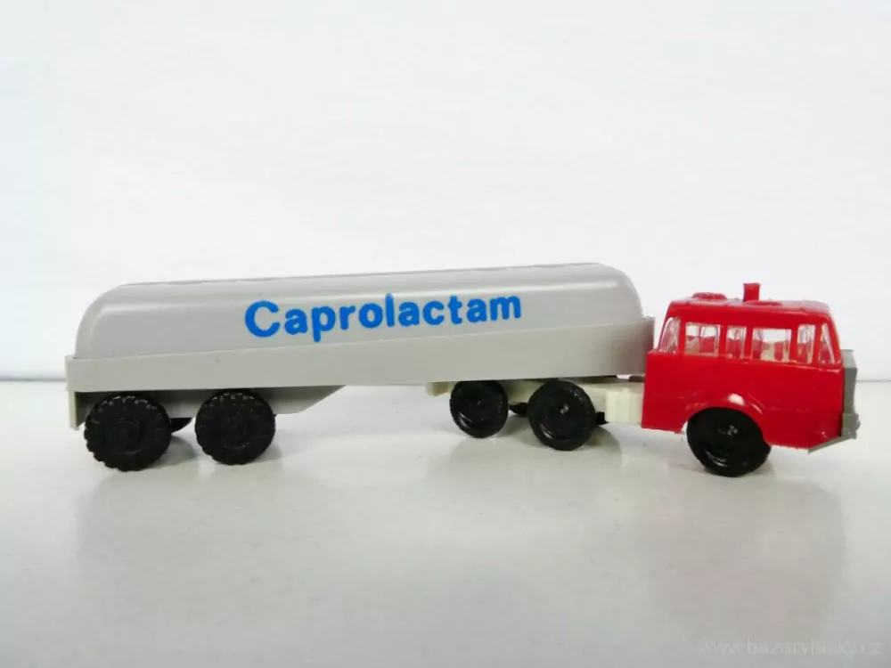 TT Nákladní automobil TATRA 813 s cisternou Caprolactam TOP STAV