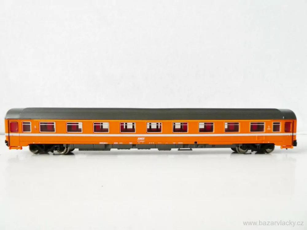 N ROCO Osobní vůz 1. tř. SNCF TOP STAV