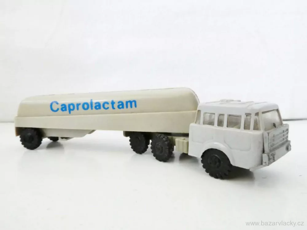 TT Nákladní automobil TATRA 813 66 cisterna Caprolactan