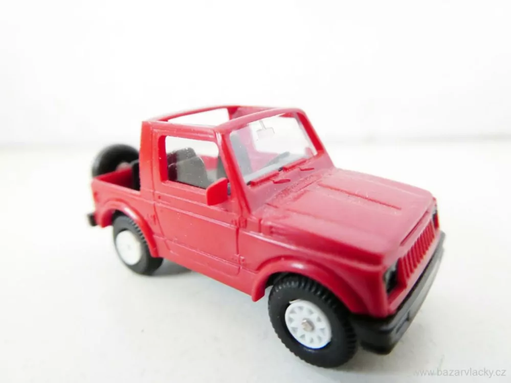 H0 R.M. Osobní automobil Jeep Suzuki SJ 410 TOP STAV