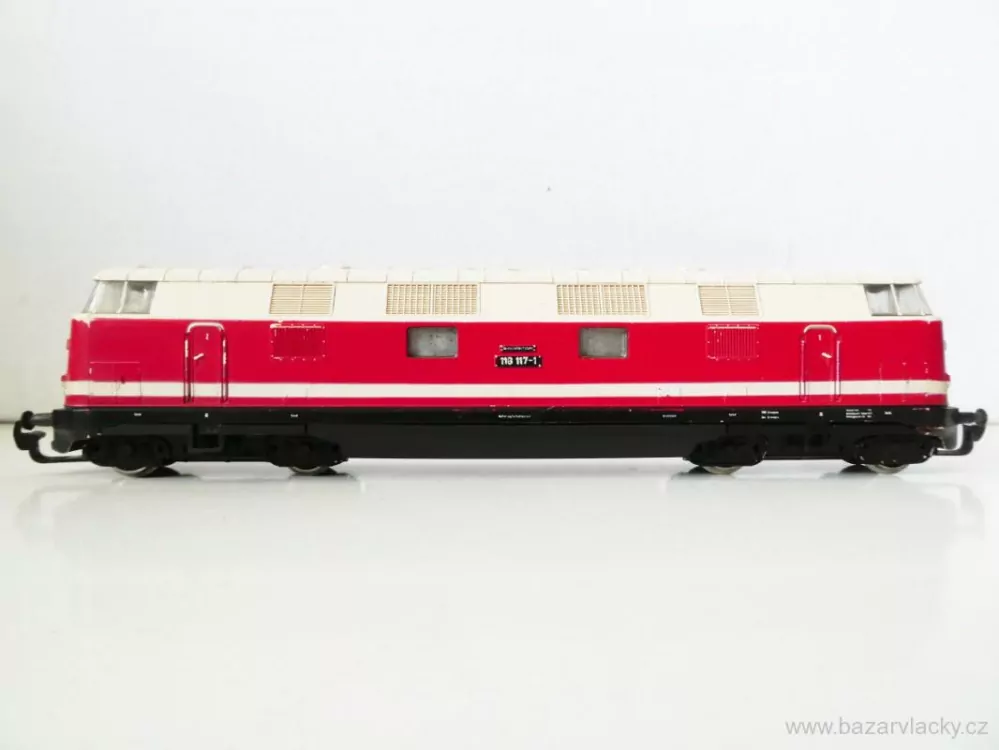 H0 PIKO/GÜTZOLD Dieselová lokomotiva BR 118 117-1 DR PĚKNÝ STAV