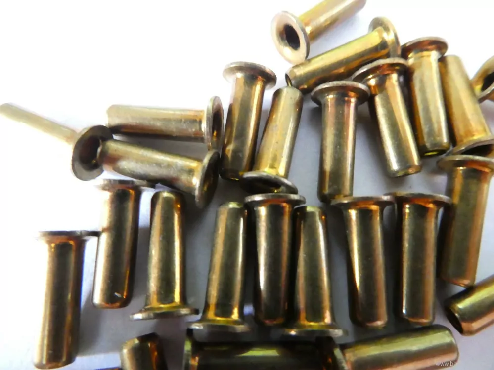 SET 42 ks Nýtek délka 9,5 mm, průměr 3 mm