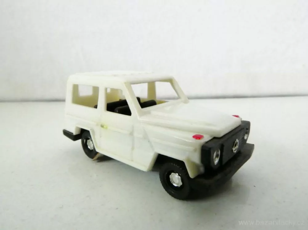 H0 Osobní automobil Mercedes 300 GD