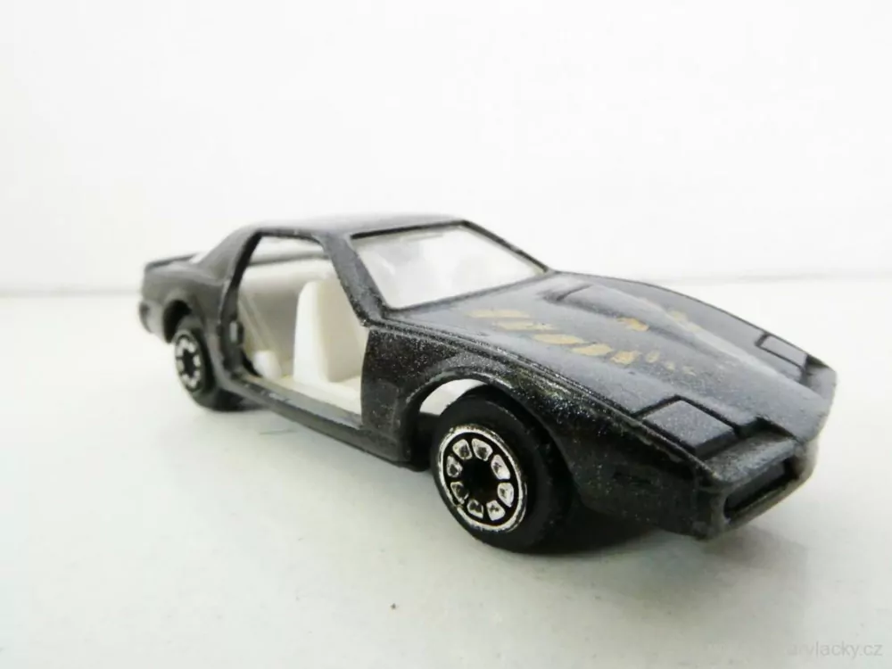 Osobní automobil černý bez dveří - kovový model