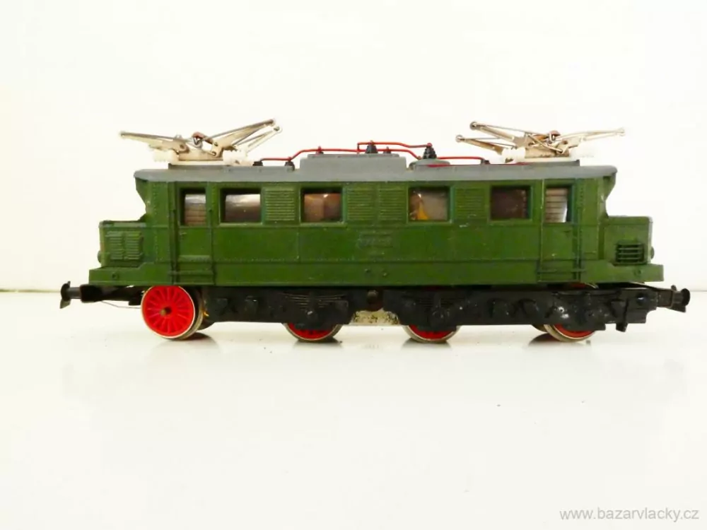 H0 PIKO Elektrická lokomotiva E 44 131 DR 