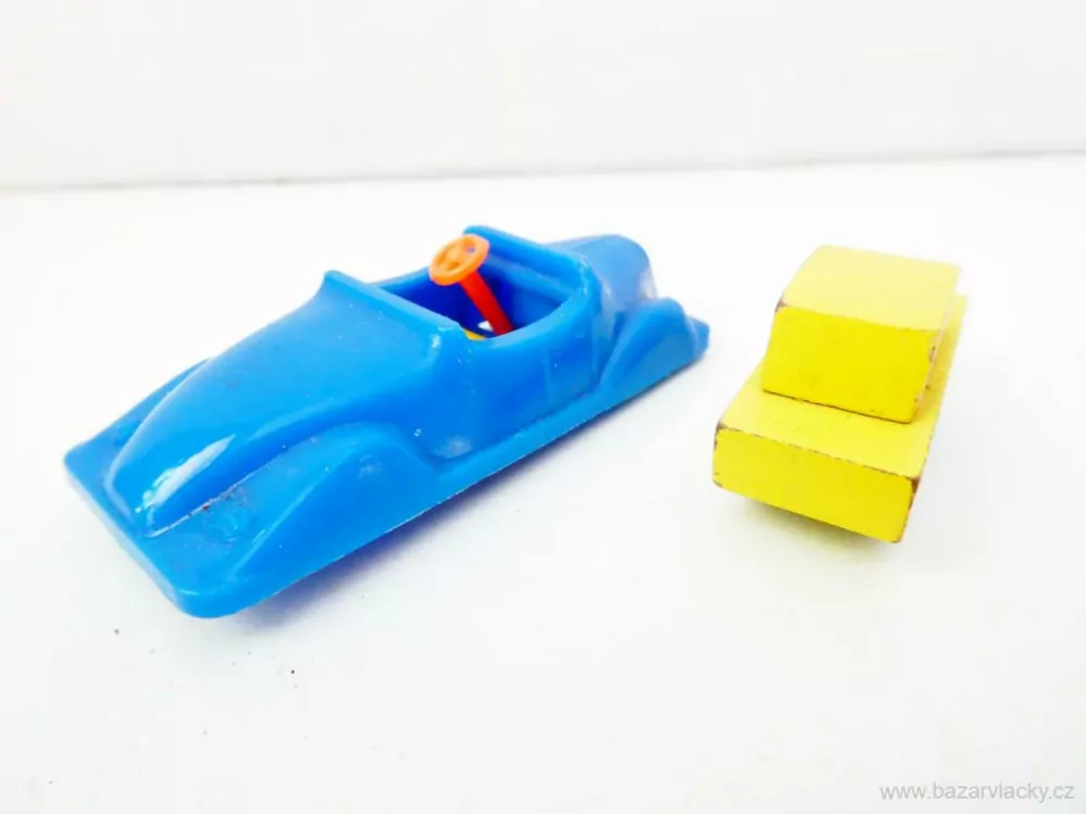 H0 SET 2 ks Autíčko DDR bez koleček a dřevěné autíčko