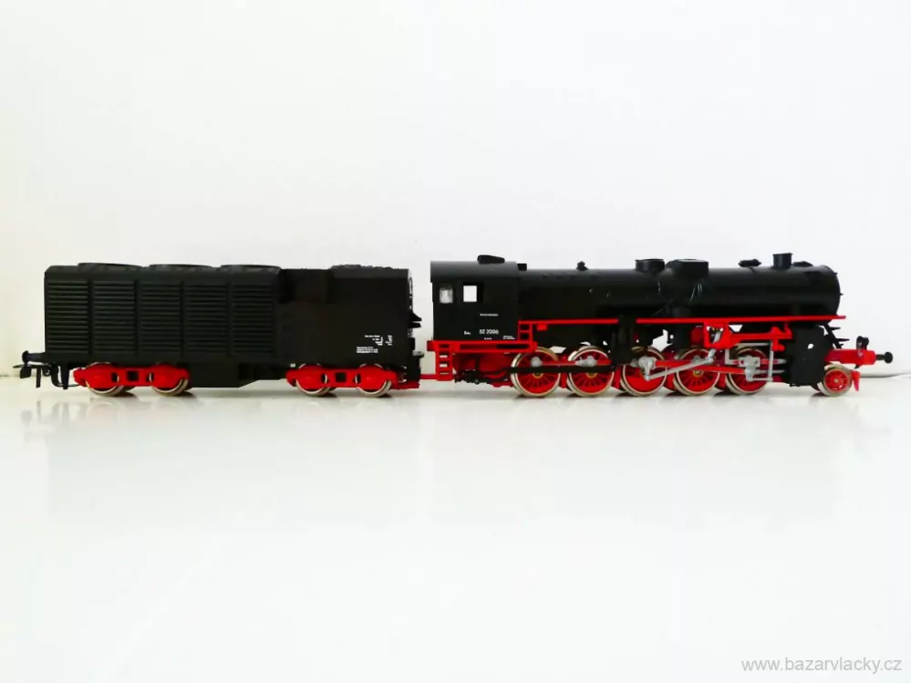 H0 PIKO Parní lokomotiva BR 52 2006 DR PĚKNÝ STAV