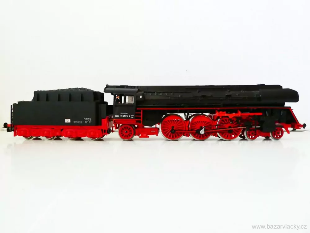 H0 PIKO Parní lokomotiva BR 01 0505-6 DR