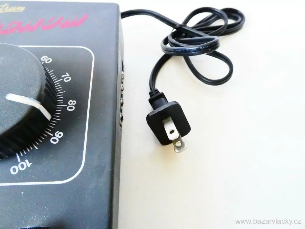 BACHMANN Nr. 44-6681 Regulační transformátor ( trafo ) + cestovní adaptér