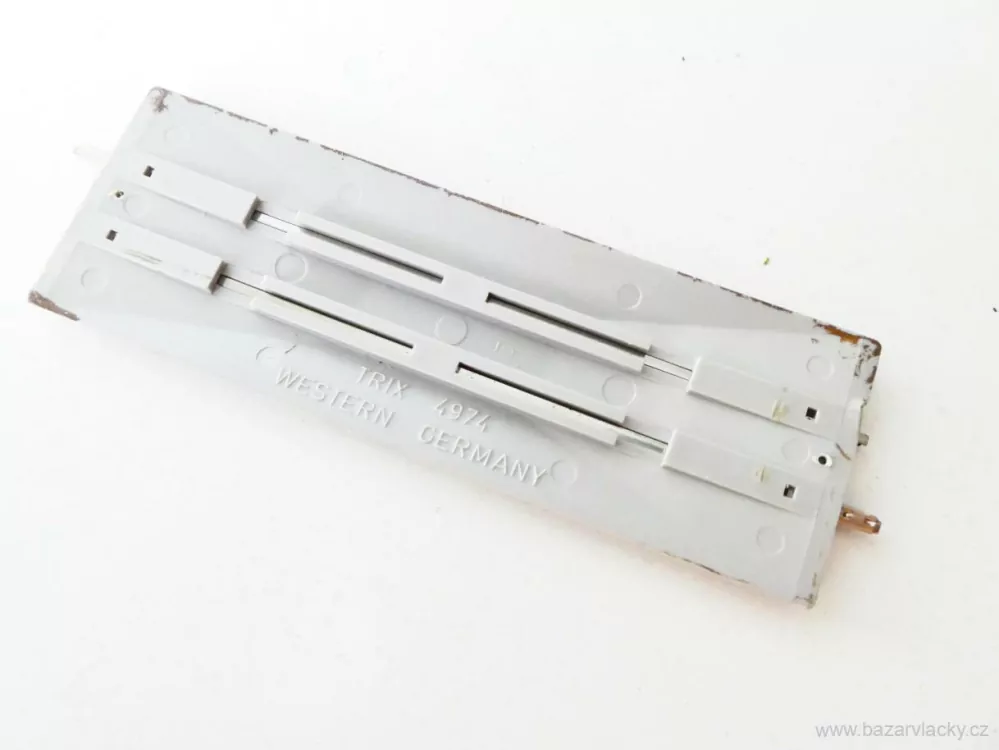 N Minitrix 4974 Jednokolejný drážní přechod