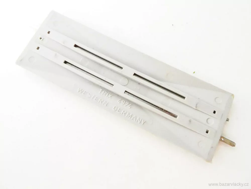 N Minitrix 4974 Jednokolejný drážní přechod