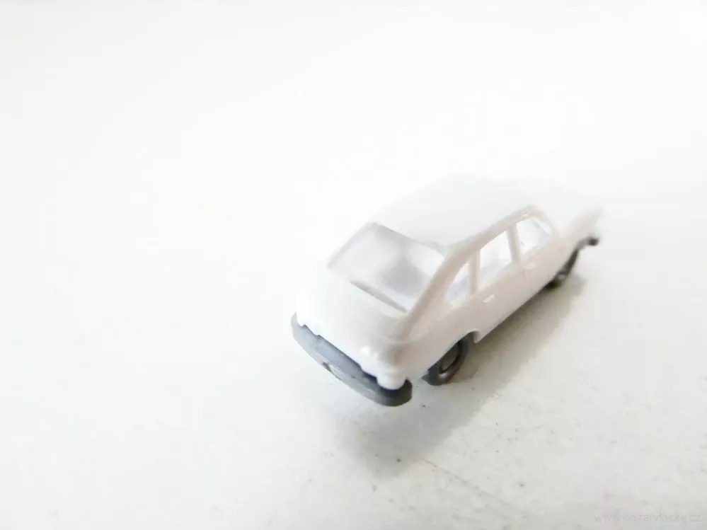 N Osobní automobil VW 411 bílý TOP STAV