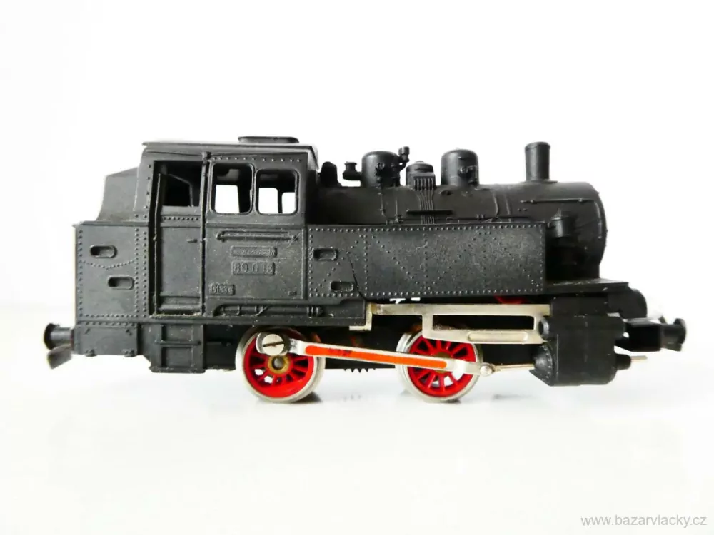 H0 PIKO Parní lokomotiva BR 80 018 DR OSVĚTLENÁ PĚKNÝ STAV